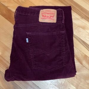 Levi’s 513 36x30 corduroy pants/ jeans burgundy